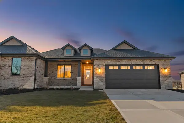 11129 Lizmore Lane #37B, Orland Park, IL 60467