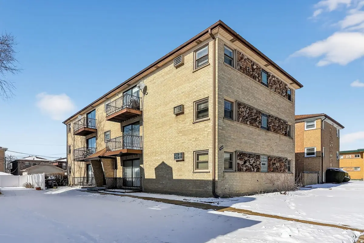 2742 N 73rd Court #2E, Elmwood Park, IL 60707 - Image #1