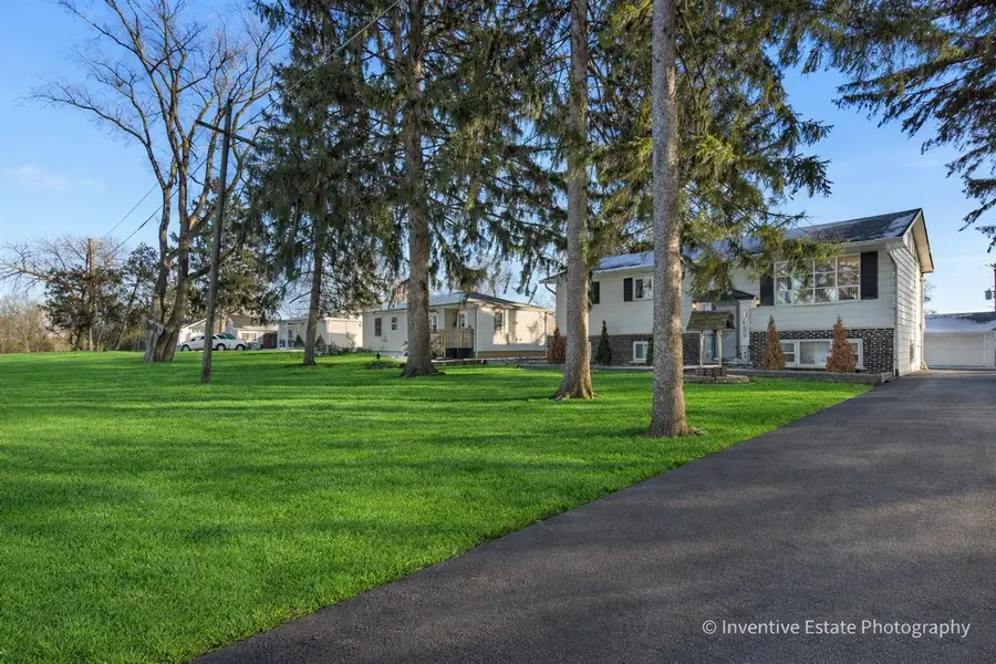 17W645 Lorraine Avenue, Addison, IL 60101 - Image #2