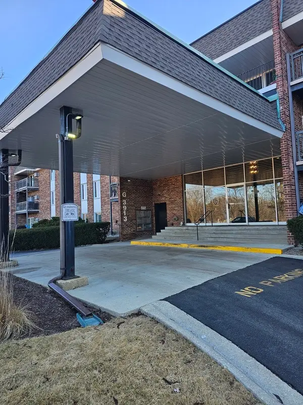 3913 Saratoga Avenue #G-105, Downers Grove, IL 60515