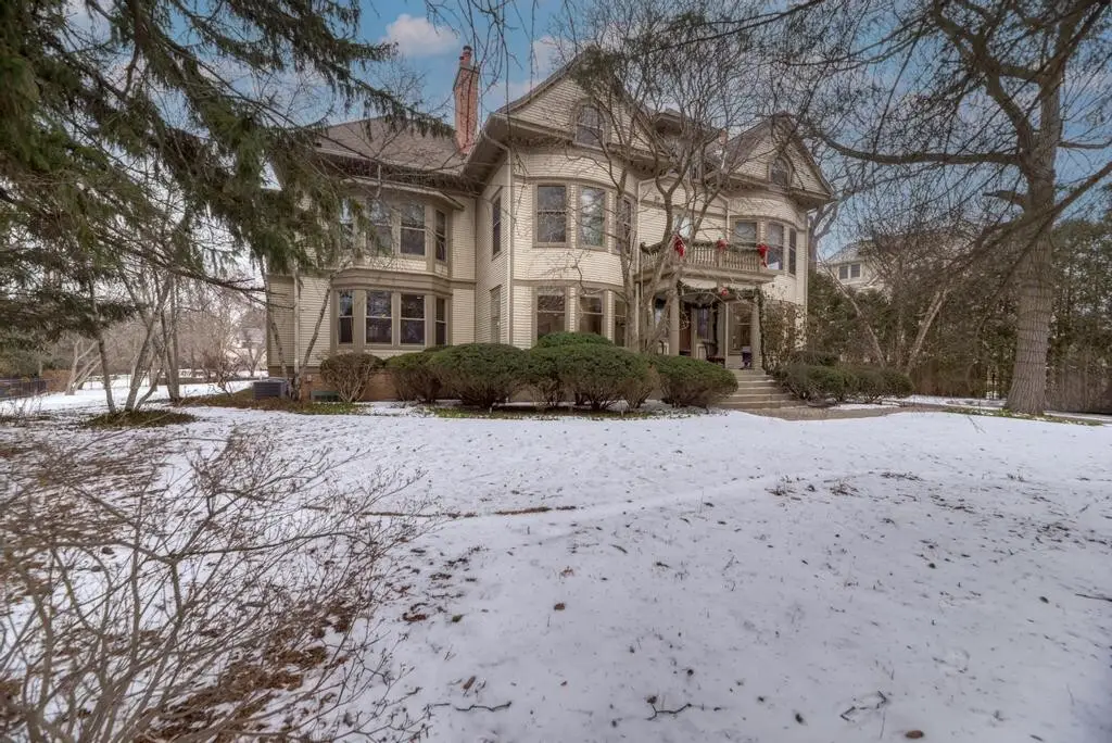 1499 Sheridan Road, Highland Park, IL 60035 - Image #1