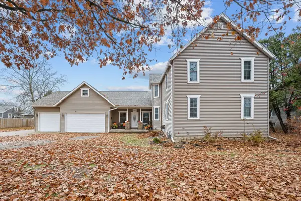 2062 30th Street, Rock Island, IL 61201