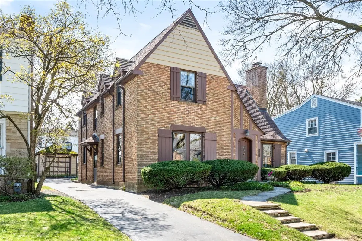 2025 Thornwood Avenue, Wilmette, IL 60091 - #1