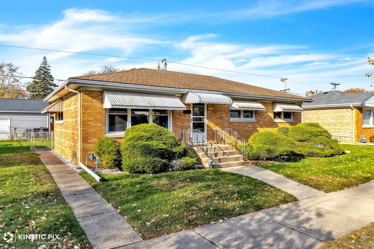 7528 Kenneth Avenue, Skokie, IL 60076 - #1