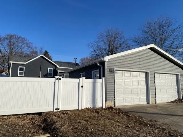 109 W Iowa Street, Spring Valley, IL 61362 - #2