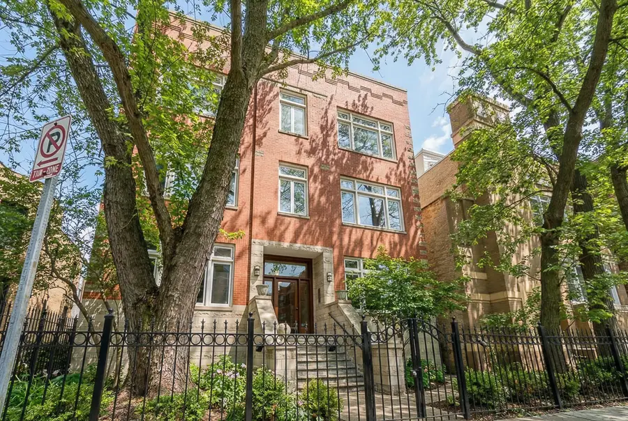 625 W Patterson Avenue #2W, Chicago, IL 60613 - #2