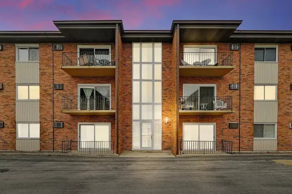 4125 W 97th Place #1-107, Oak Lawn, IL 60453