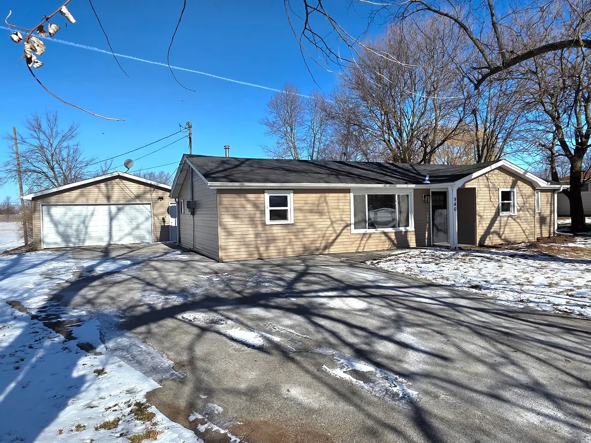 946 W Arlington Lane, Crete, IL 60417 - Image #1