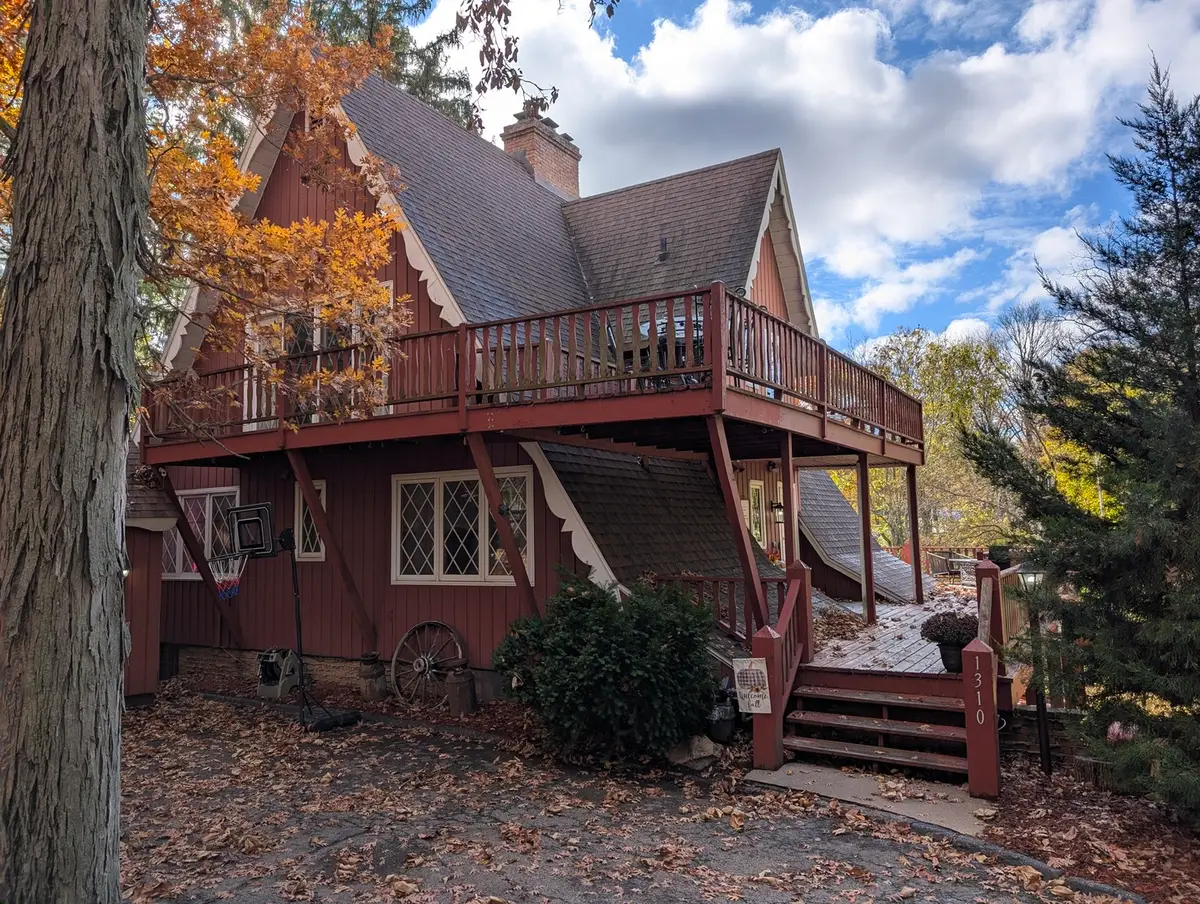 1310 Mineral Springs Road, Sterling, IL 61081 - Image #1