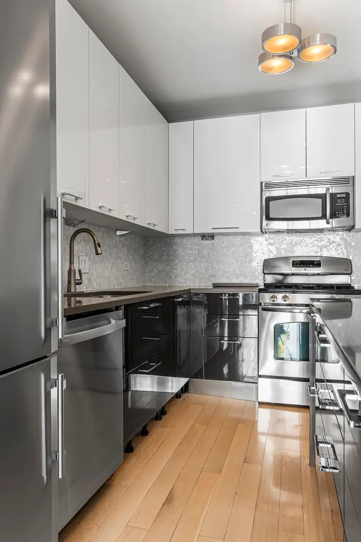 21 W Chestnut Street #1403, Chicago, IL 60610 - Image #3