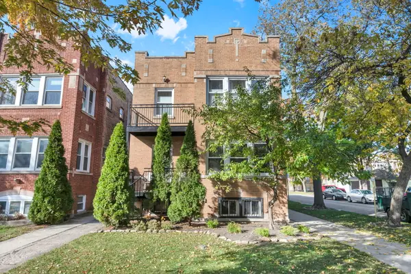 3805 W Roscoe Street #1E, Chicago, IL 60618