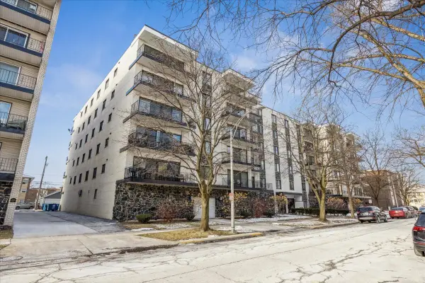 211 Elgin Avenue #2E, Forest Park, IL 60130