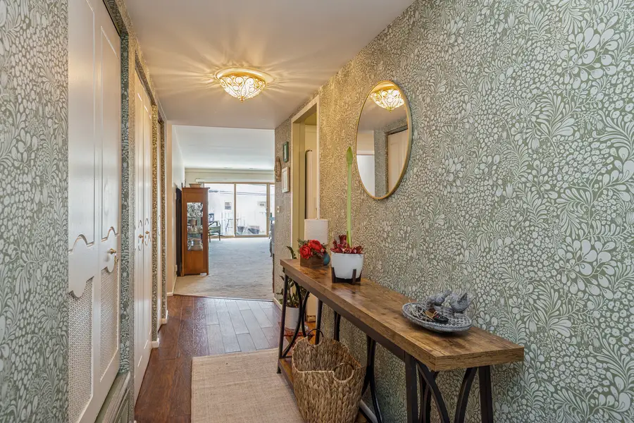 211 Elgin Avenue #2E, Forest Park, IL 60130 - #2