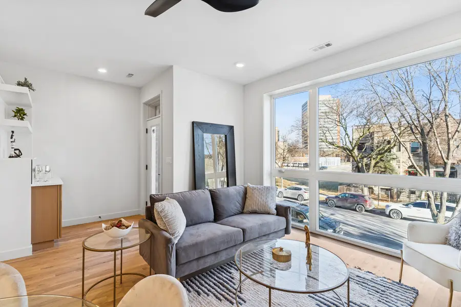 4208 S Calumet Avenue #101, Chicago, IL 60653 - #2