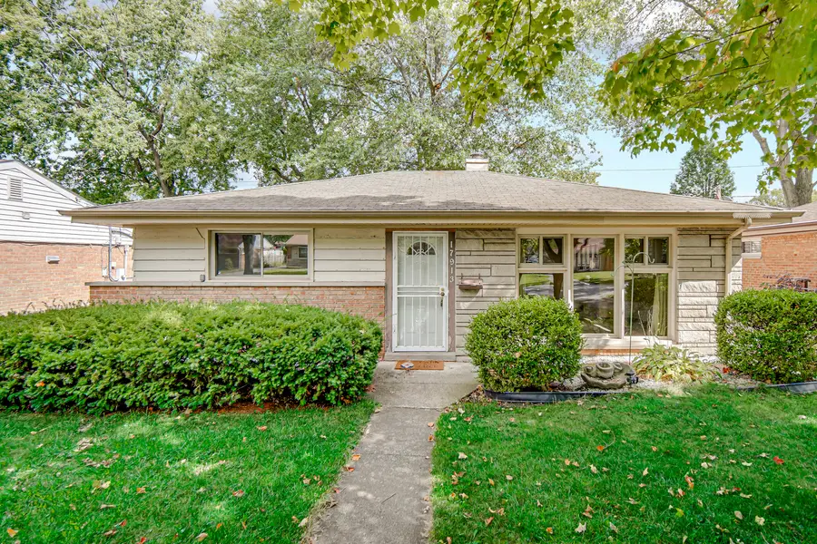 17913 Oakwood Avenue, Lansing, IL 60438 - #2