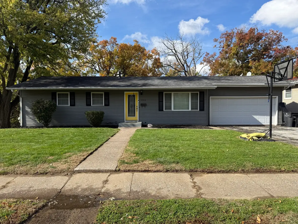 3900 28th Street, Rock Island, IL 61201 - #1