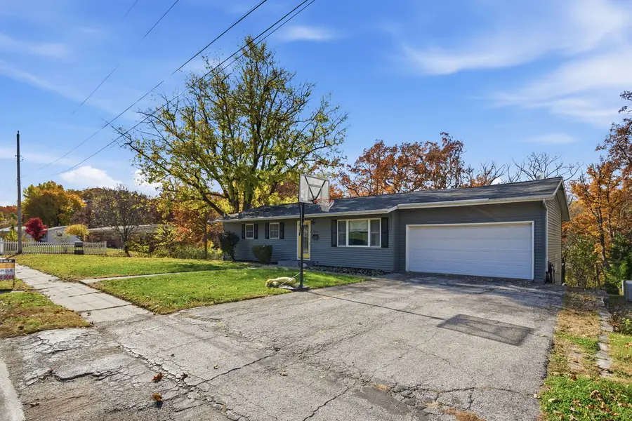 3900 28th Street, Rock Island, IL 61201 - #3