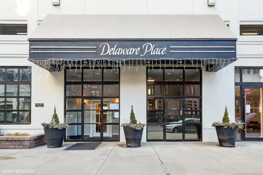 33 W Delaware Place #12K, Chicago, IL 60610 - #3