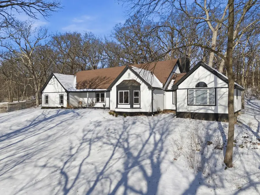 40W412 Winchester Way, Saint Charles, IL 60175 - Image #2