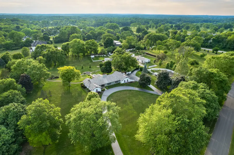 404 Caesar Drive, Barrington Hills, IL 60010 - #3