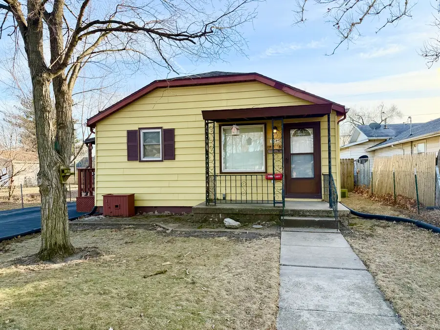 1445 Pickwick Street, Ottawa, IL 61350 - #2