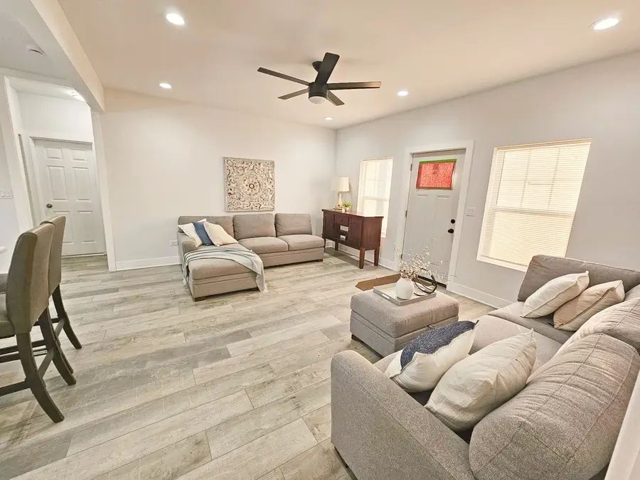 628 S Midland Avenue, Rockdale, IL 60436 - #3