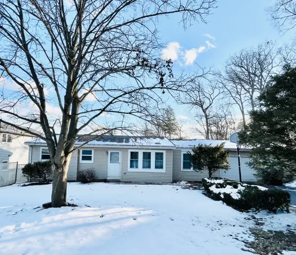 8819 Pine Avenue, Wonder Lake, IL 60097