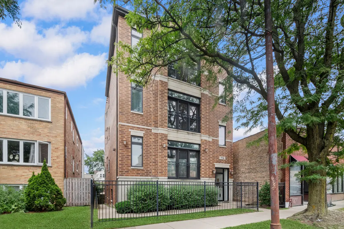5741 W Lawrence Avenue #1, Chicago, IL 60630 - #1