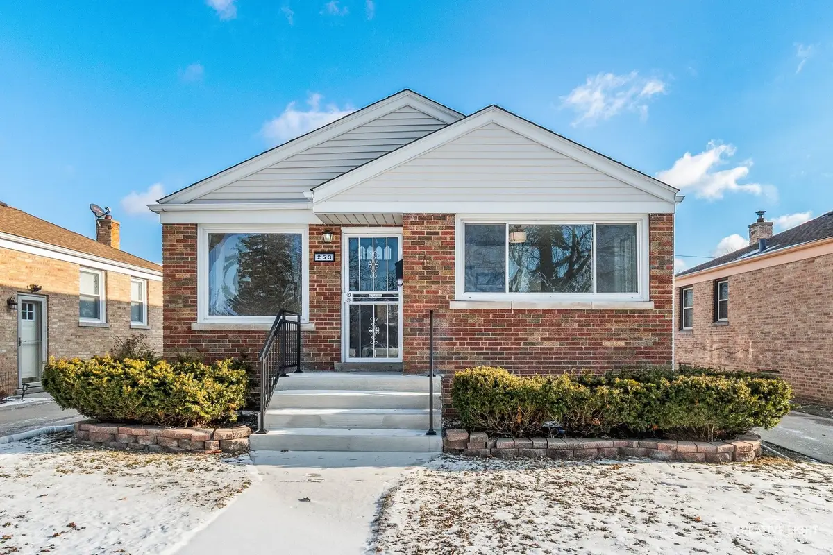 253 Park Court, Bellwood, IL 60104 - #1