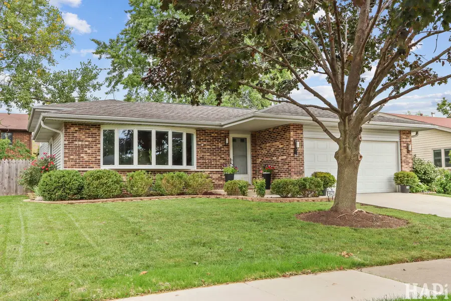 1942 Trail Ridge Street, Arlington Heights, IL 60004 - #2