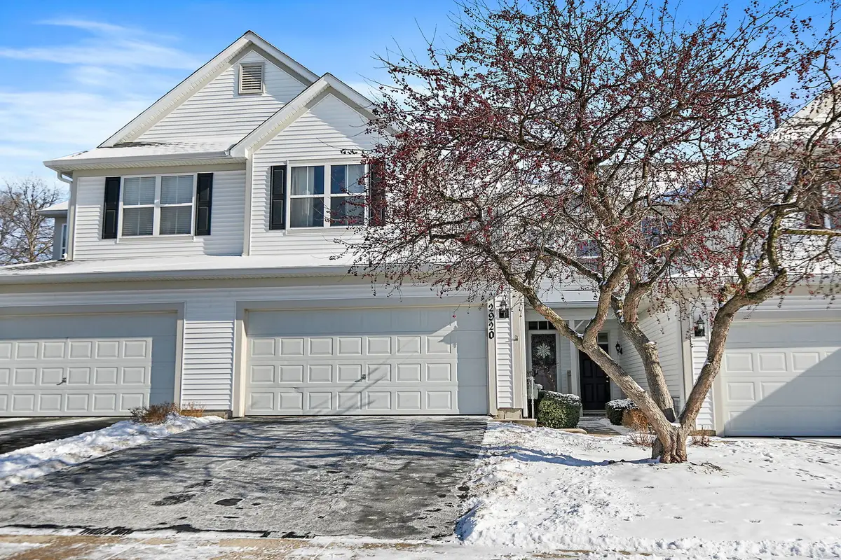 2920 Langston Circle #2920, Saint Charles, IL 60175 - Image #1