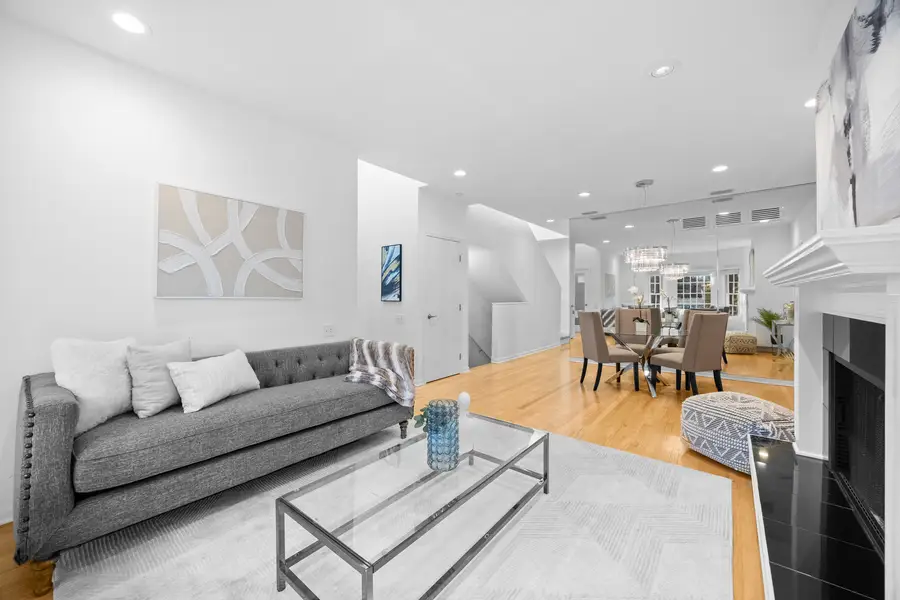 2304 N Greenview Avenue, Chicago, IL 60614 - #3