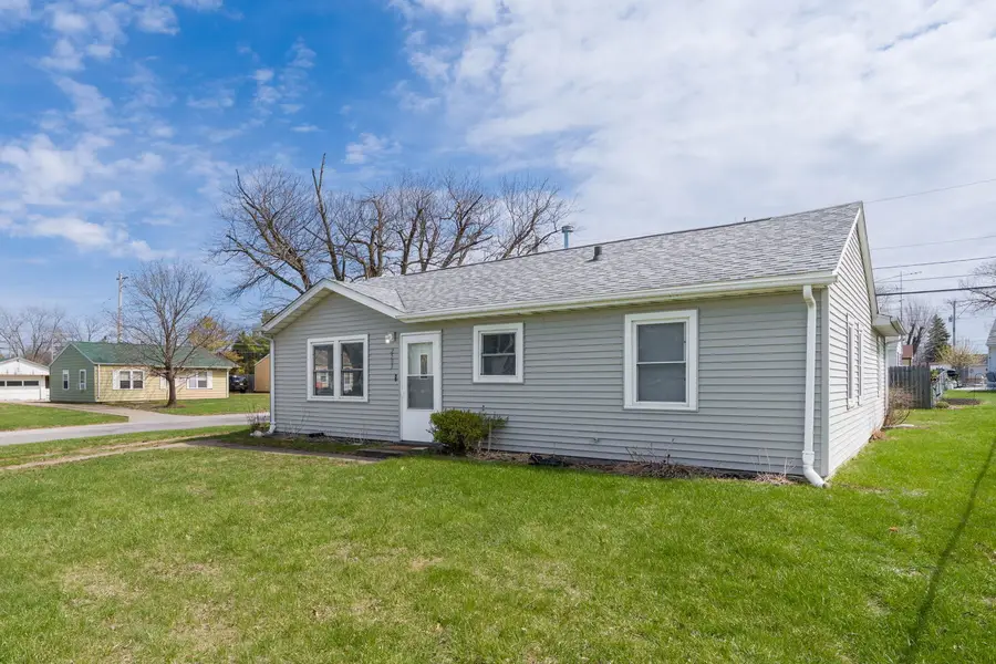 2503 W 70th Street, Davenport, IA 52806 - #3