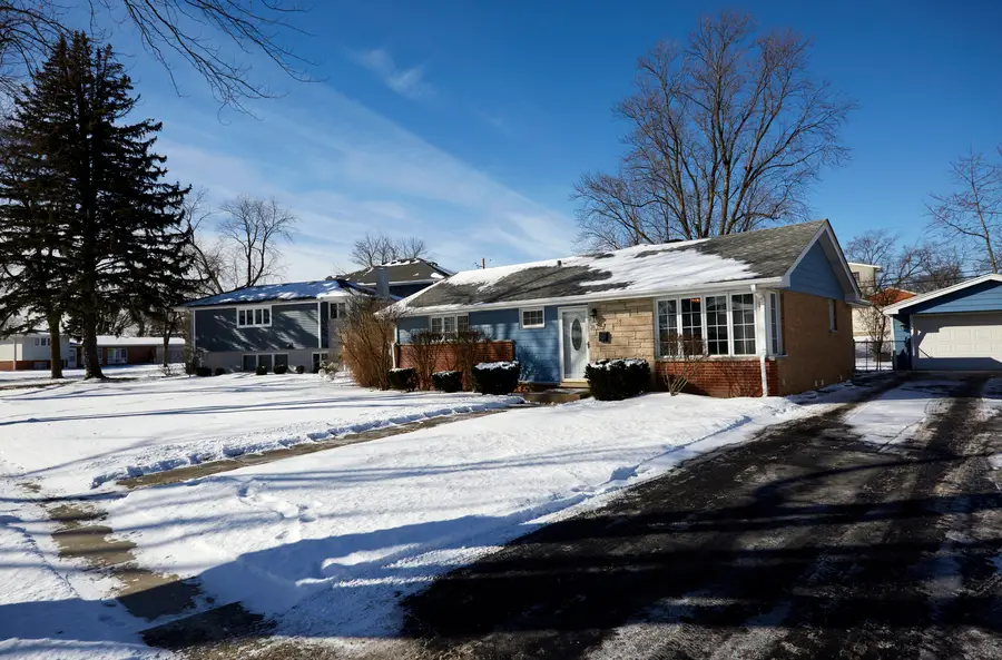 3N264 N Howard Avenue, Elmhurst, IL 60126 - Image #2