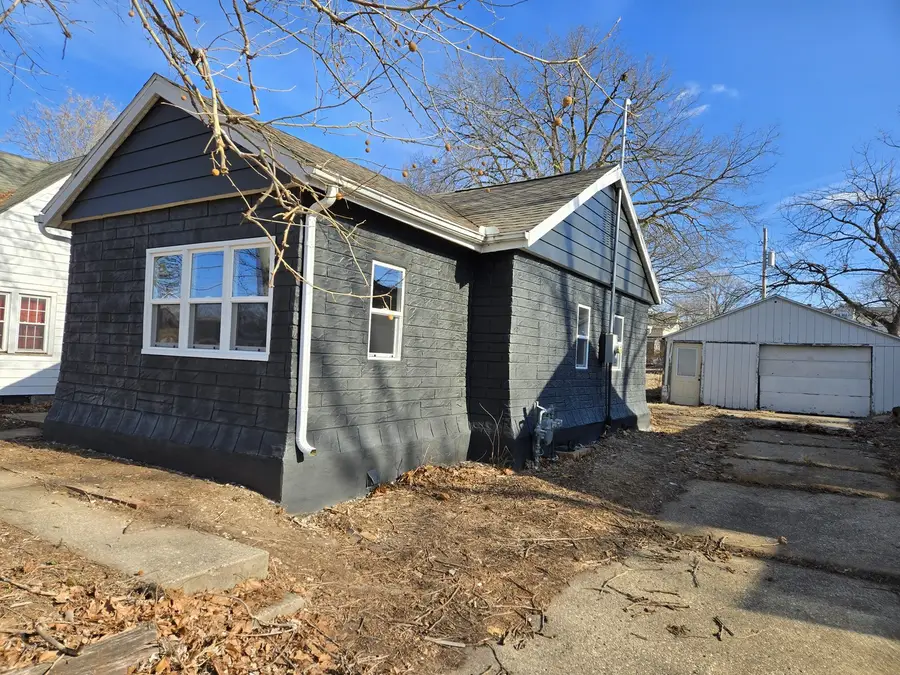 1208 S 3rd Street, Pekin, IL 61554 - Image #3