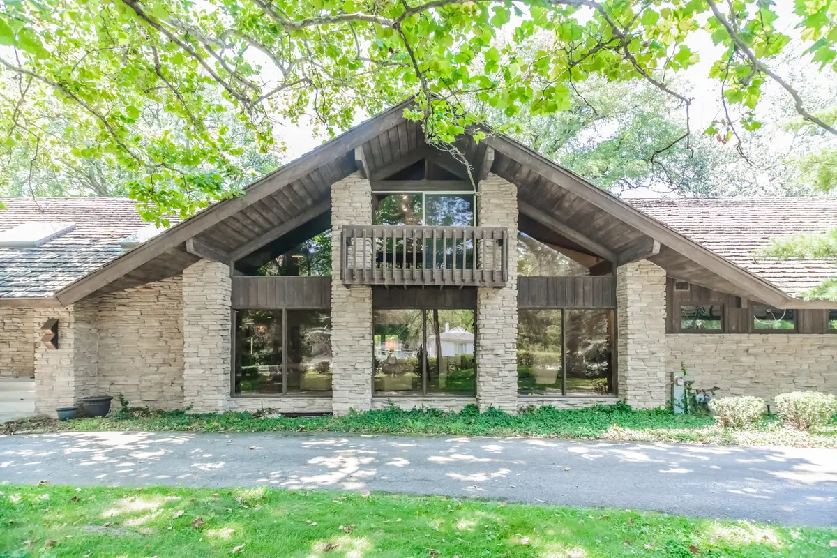 8080 Wolf Road, Burr Ridge, IL 60527 - Image #1