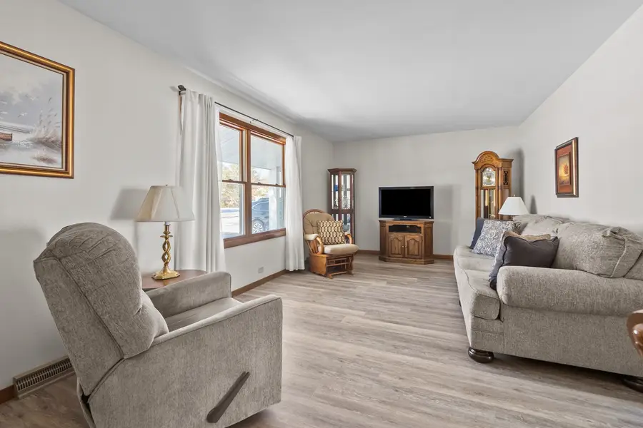 304 S State Street, Poplar Grove, IL 61065 - Image #3