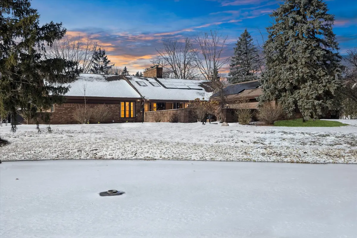 7940 Wolf Road, Burr Ridge, IL 60527 - Image #1