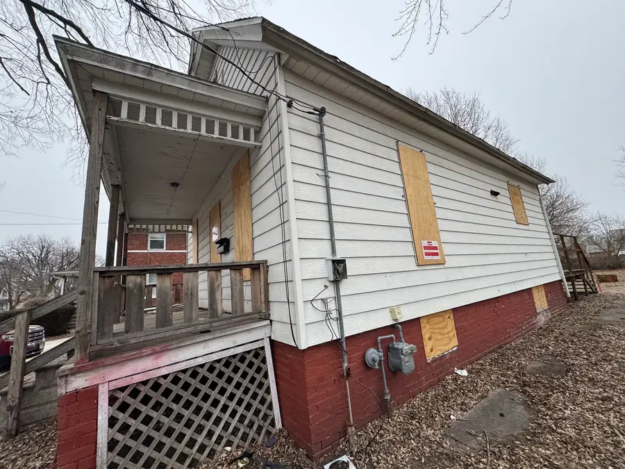 801 Pine Street, Galesburg, IL 61401 - #3