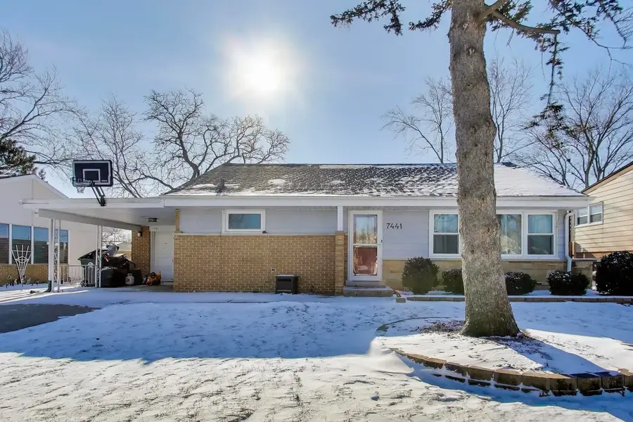 7441 Lyons Street, Morton Grove, IL 60053 - Image #2