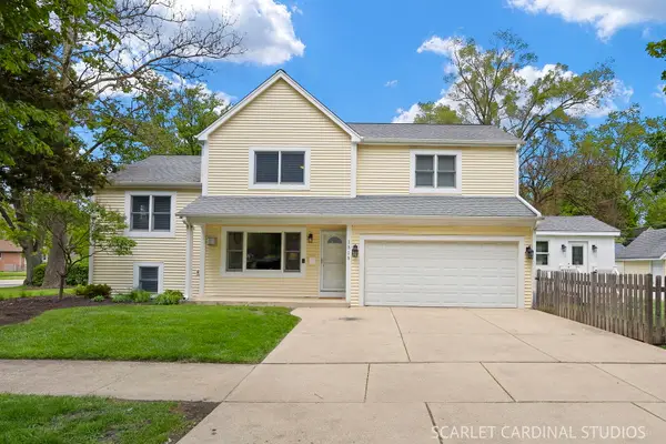 1315 Lakeside Drive, Wheaton, IL 60187