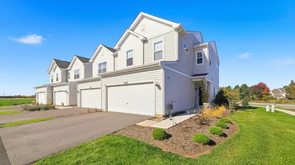 120 Kingsport Drive, South Elgin, IL 60177