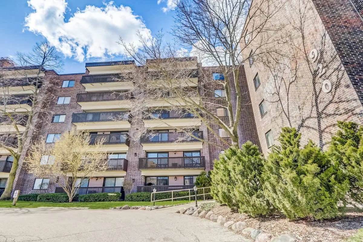 920 Vose Drive #106, Gurnee, IL 60031 - Image #1