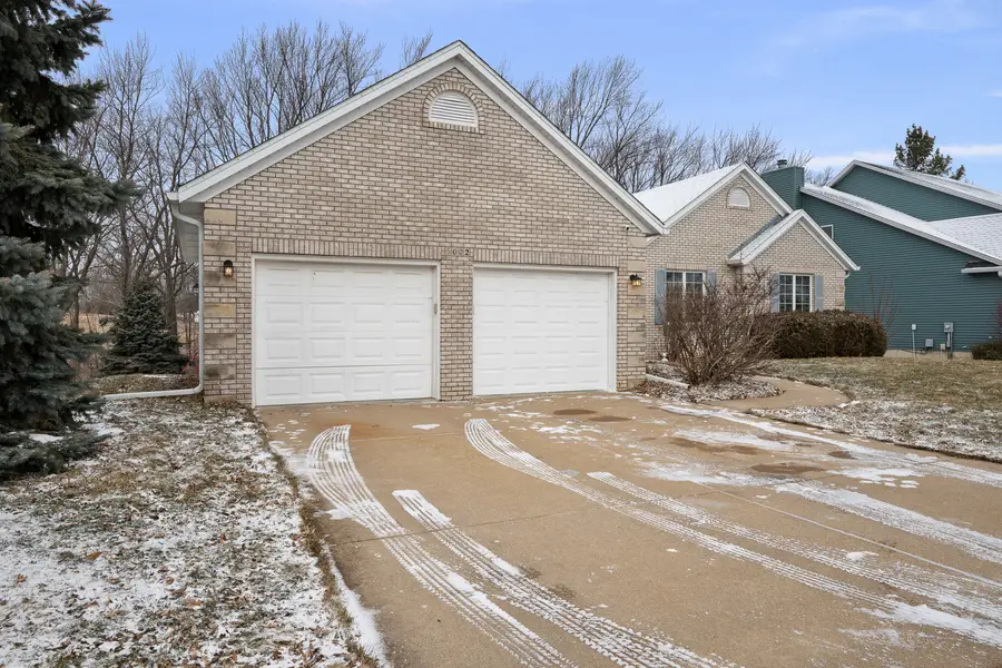 6002 Oakbrook Road, Davenport, IA 52806 - Image #3