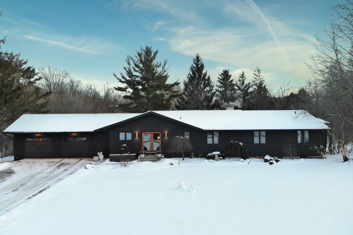 6811 W Gate Road, Roscoe, IL 61073 - Image #1