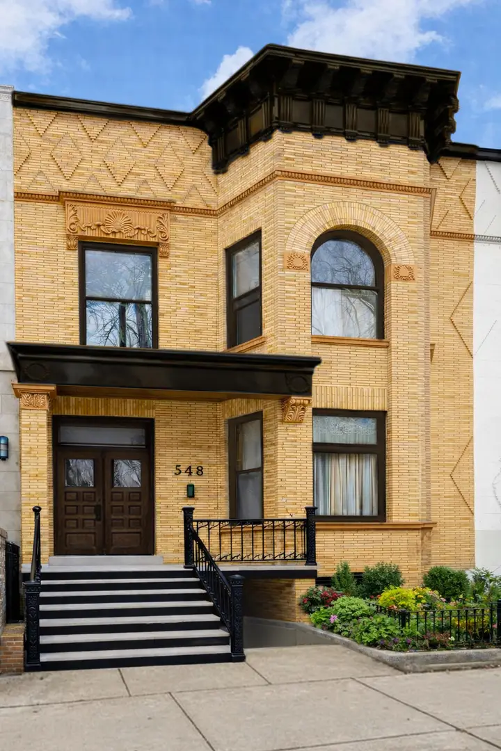 548 W Oakdale Avenue, Chicago, IL 60657 - Image #1