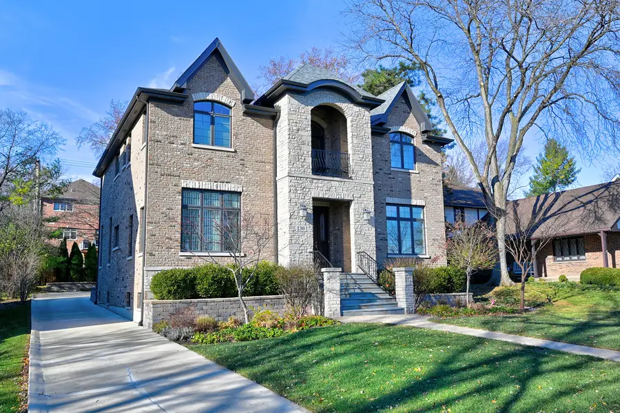 130 Oxford Avenue, Clarendon Hills, IL 60514 - Image #2