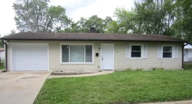 120 S Chestnut Drive, Streamwood, IL 60107 - Image #1