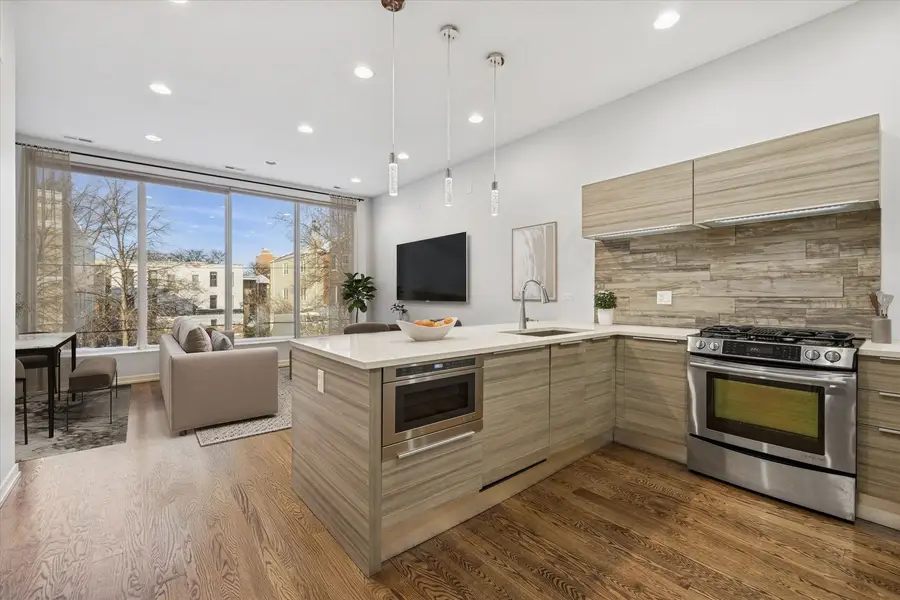 1457 W Erie Street #2, Chicago, IL 60642 - Image #2