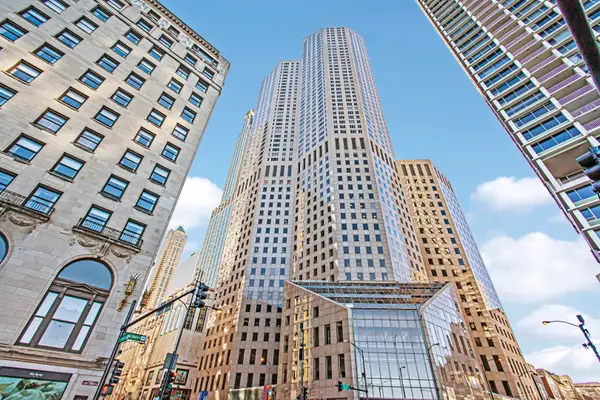 950 N Michigan Avenue #4605, Chicago, IL 60611